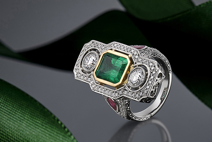 emerald ring photo